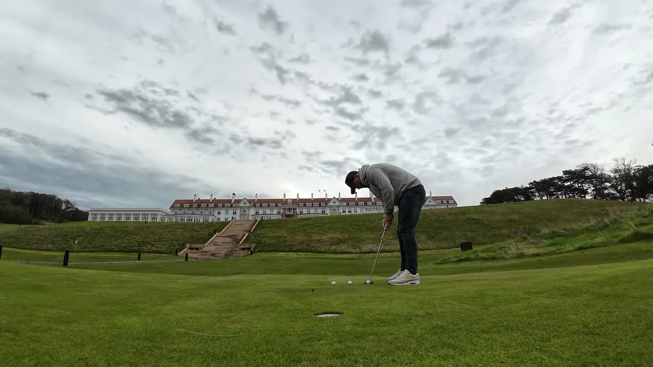 The green at Turnberry, hole 1