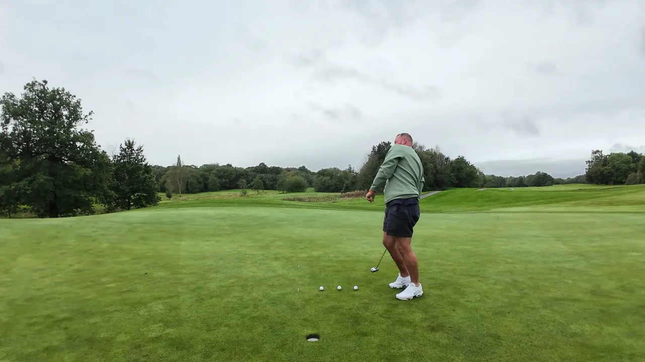 The green at Worsley Park, hole 2